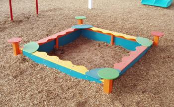Deluxe Sand Box